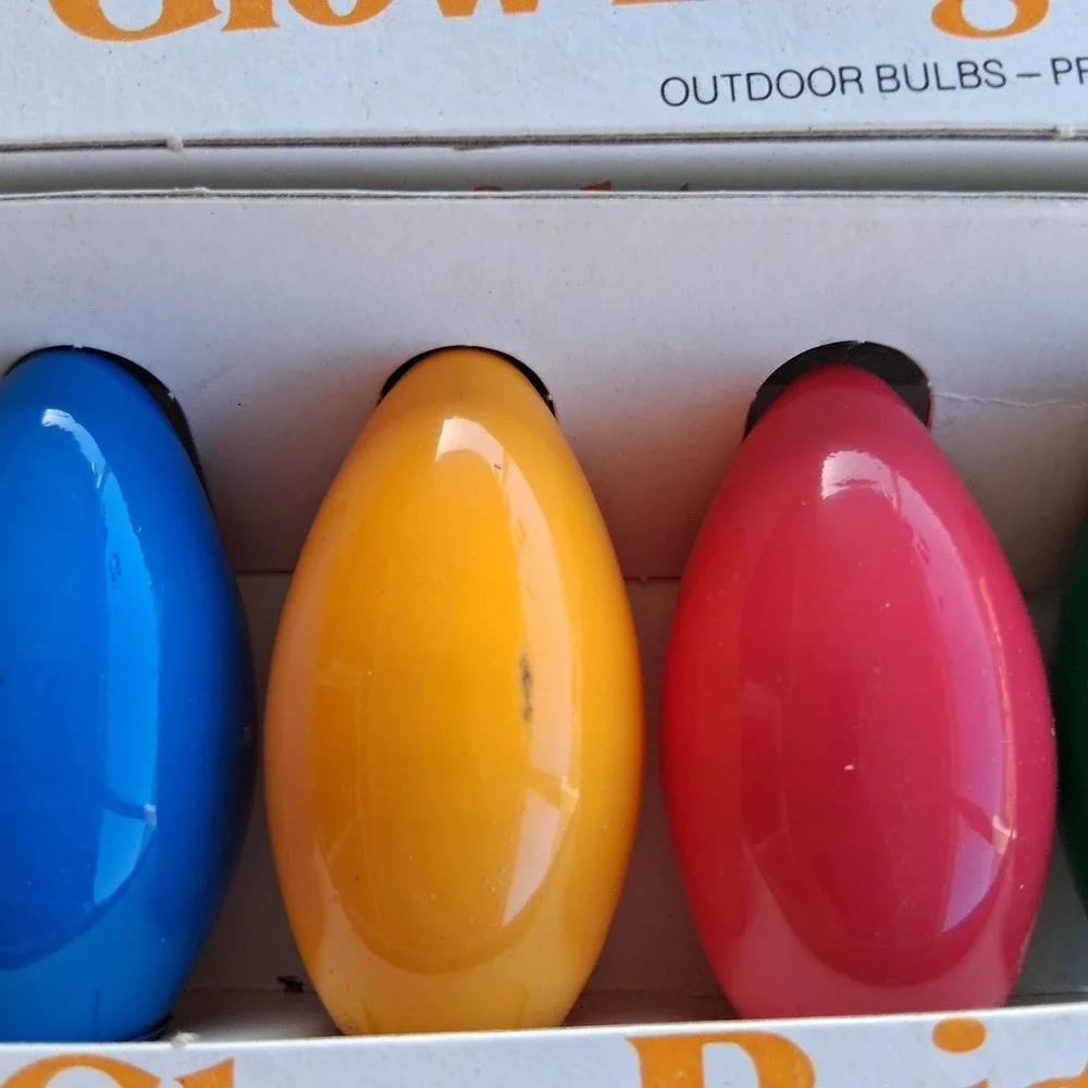 Lot of 2 Vintage GE Glow Bright C9 Christmas Light Bulbs Outdoor 8 Bulbs Total